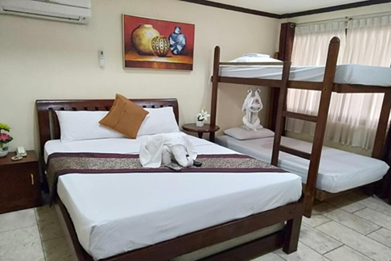 Suzuki Beach Hotel Olongapo Exterior foto